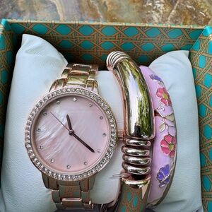 Gift box watch and three bangle bracelets